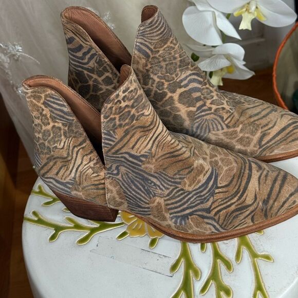 Free People Animal Charm Double V Ankle Boots - Picture 5 of 11